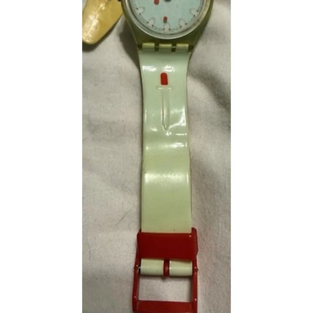 Vintage 1999 Swatch Gent CLONE GG178 - Needs new battery & Strap Is Cracked